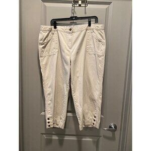 Van Heusen Light Khaki Capris | Women’s 18 | Button Hem Detail